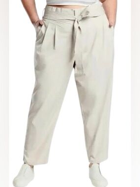 Athleta Skyline Pant II in Taupe Cream Women’s 6